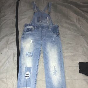 Girls overalls slightly used